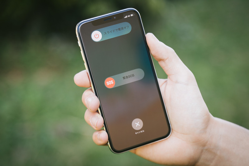iPhone X の緊急SOS画面