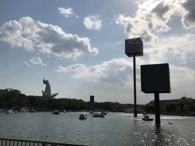 万博記念公園のスワンボート